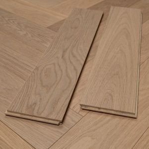 125mm x 14/3mm x 600mm Oak Invisible Matt Lacquered Herringbone Engineered Rustic Flooring 