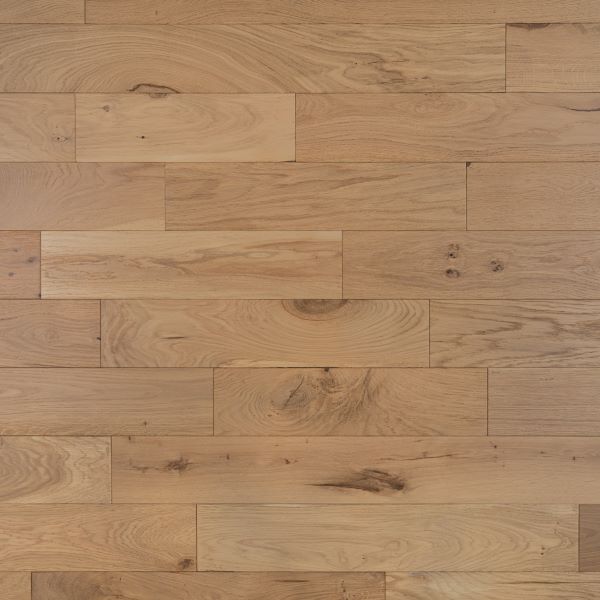 125mm x 10/2.5mm x random lengths Lightly Brushed Oak Invisible Lacquered Rustic Grade Engineered Wood Flooring 