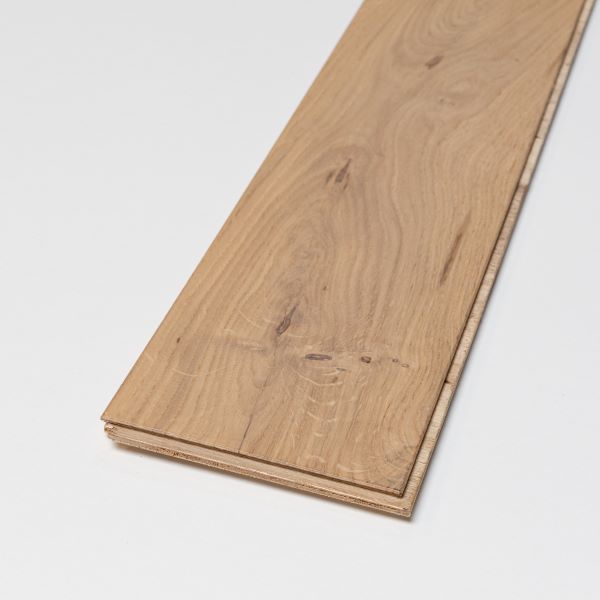 125mm x 10/2.5mm x random lengths Lightly Brushed Oak Invisible Lacquered Rustic Grade Engineered Wood Flooring 